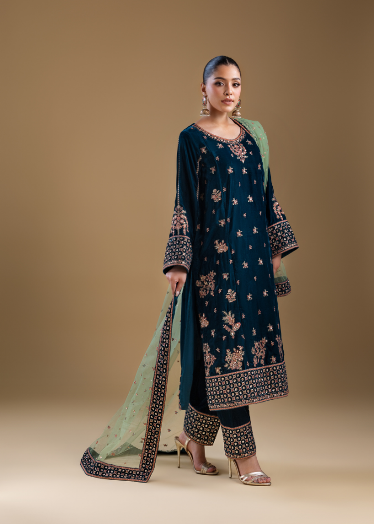 VM004-Emerald Velvet Aura