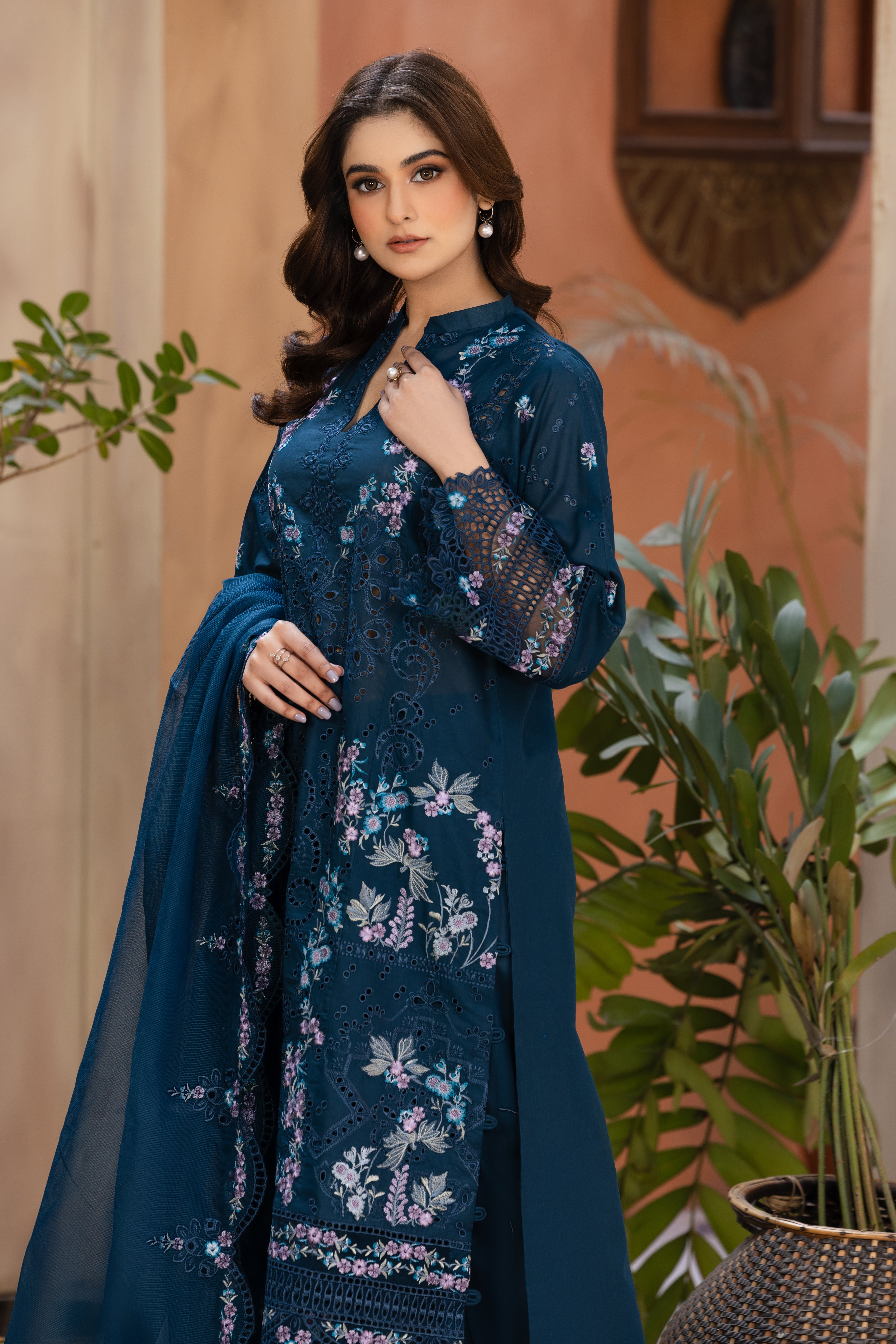 Neel Pari – The Essence of Deep Blue Elegance