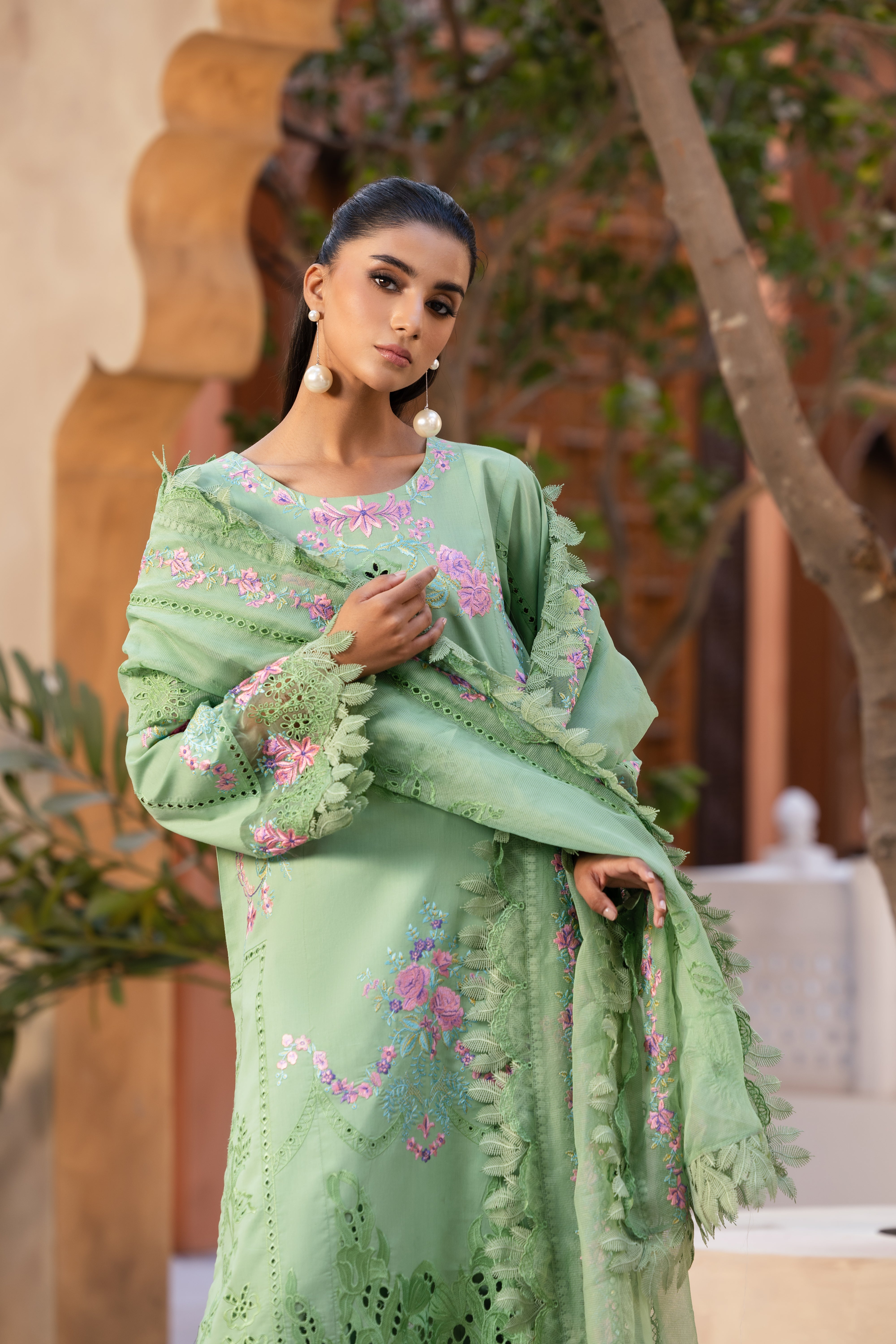 Zamurd – A Timeless Mint Green Elegance  Pret