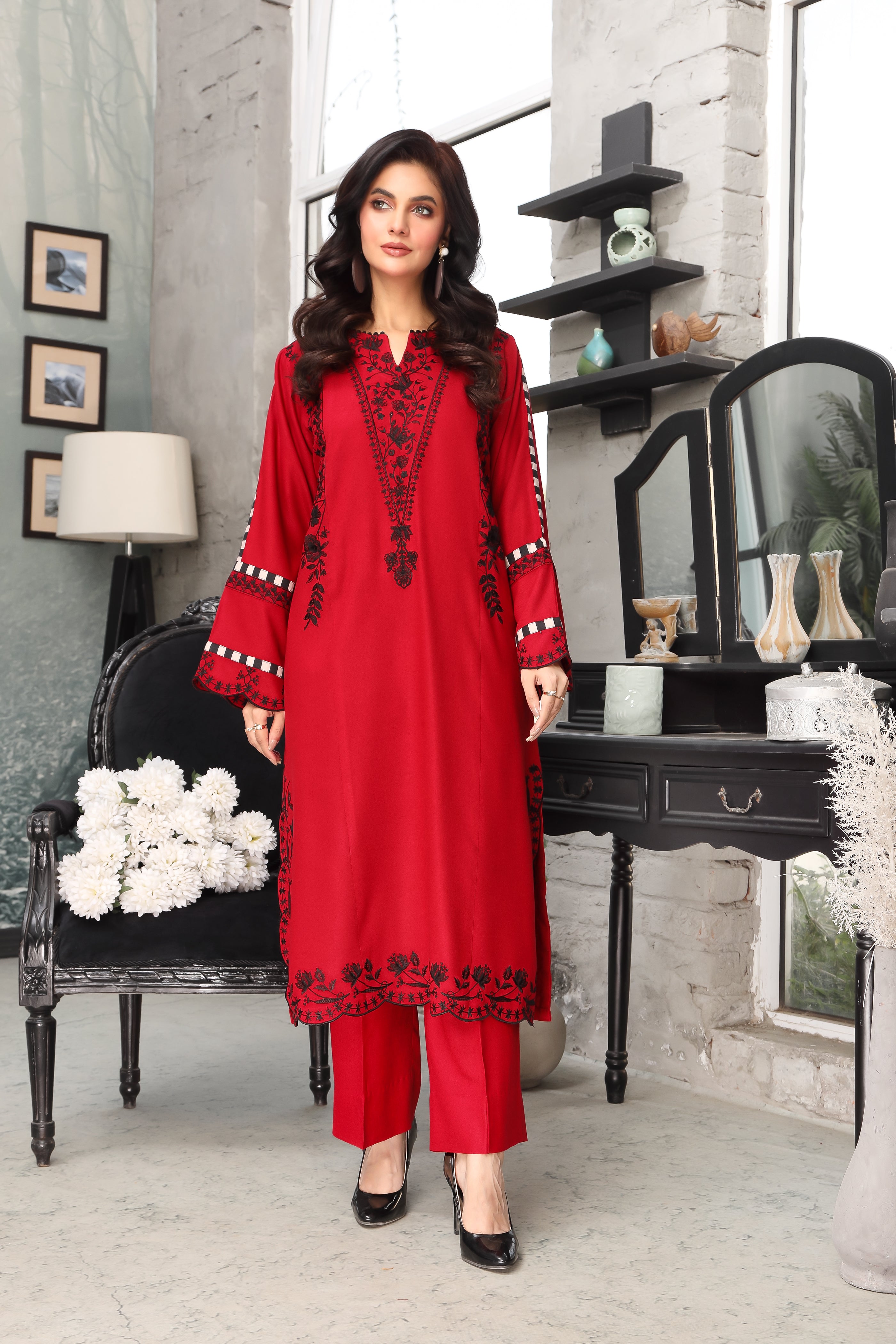 AF 710 | Modern Peach Wool Embroidered Panel Suit