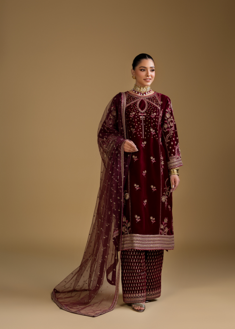 VW001-Maroon Velvet Charm