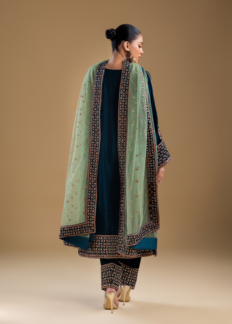 VM004-Emerald Velvet Aura