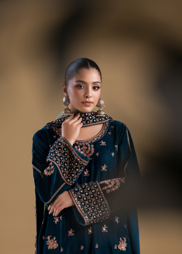 VM004-Emerald Velvet Aura