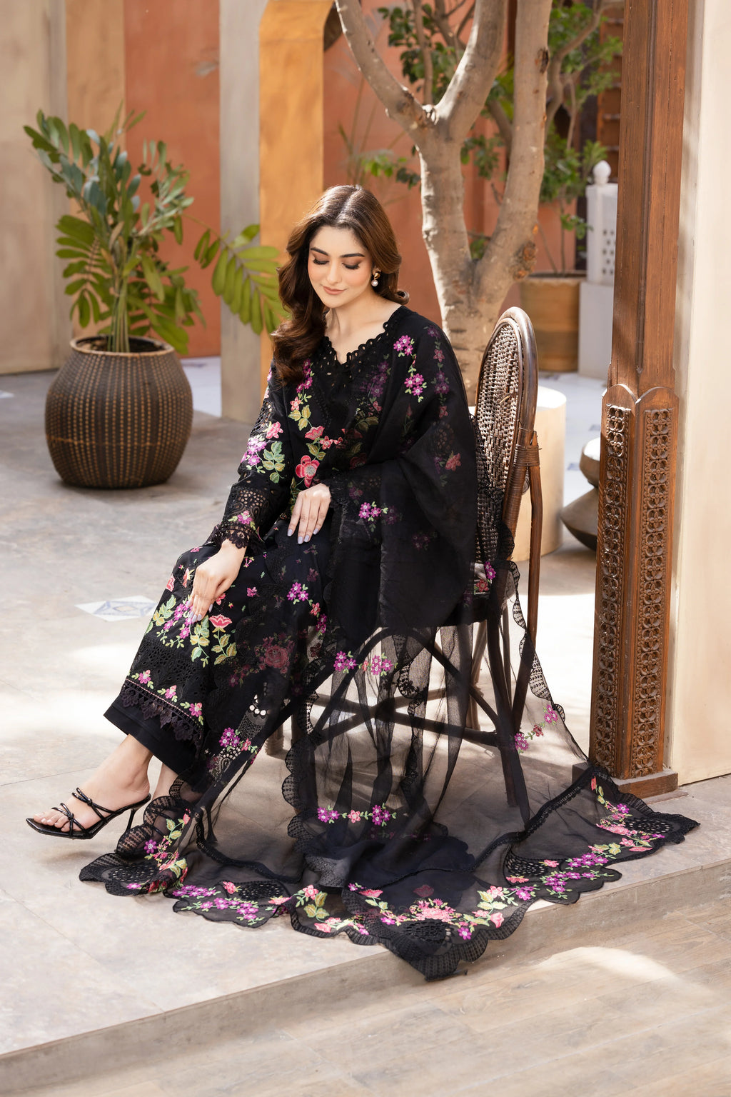 Gul E Siyah- The Epitome of Elegance