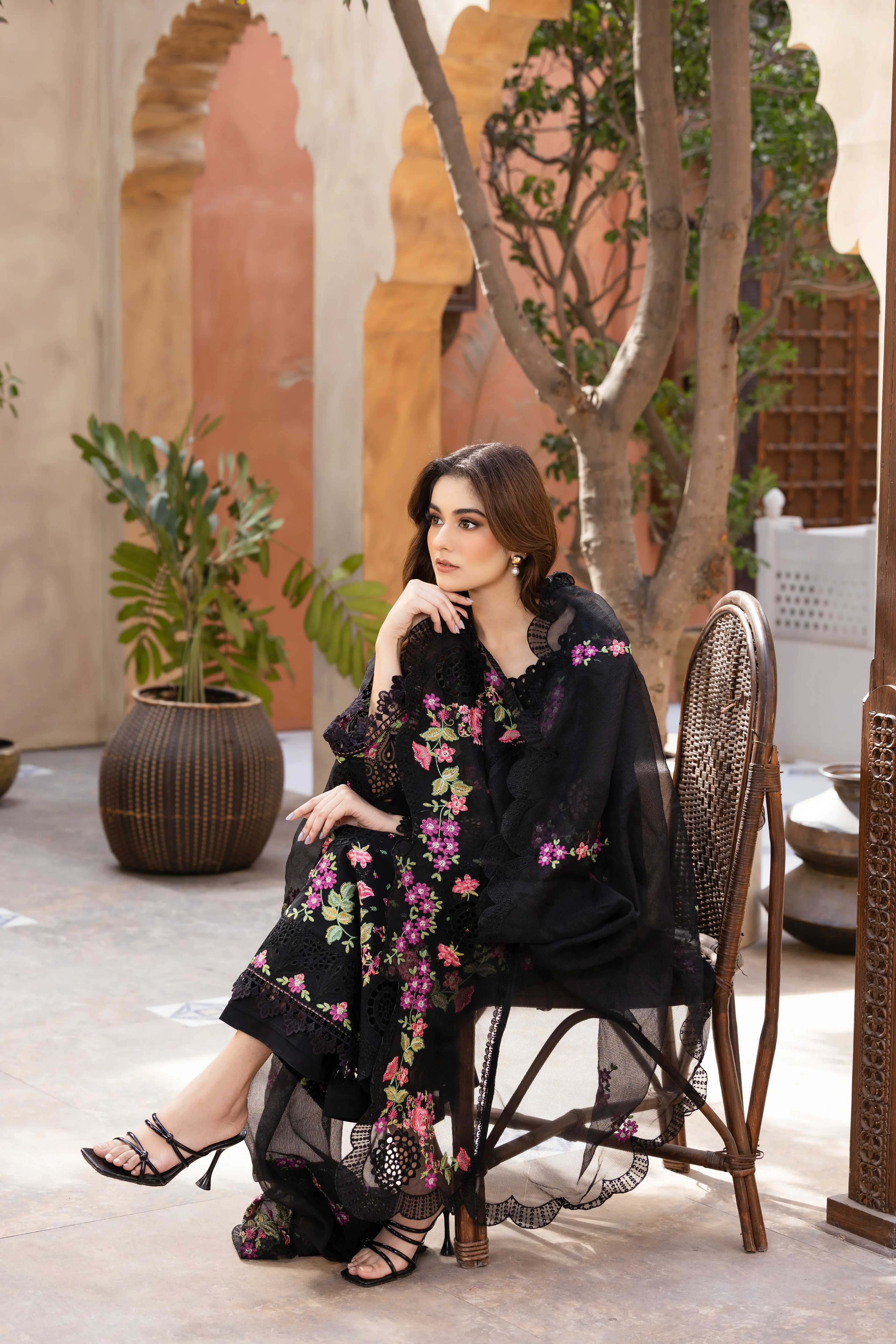 Gul E Siyah- The Epitome of Elegance