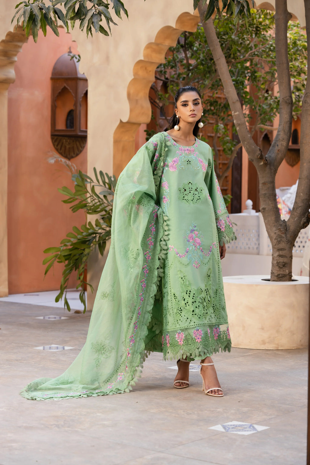 Zamurd – A Timeless Mint Green Elegance