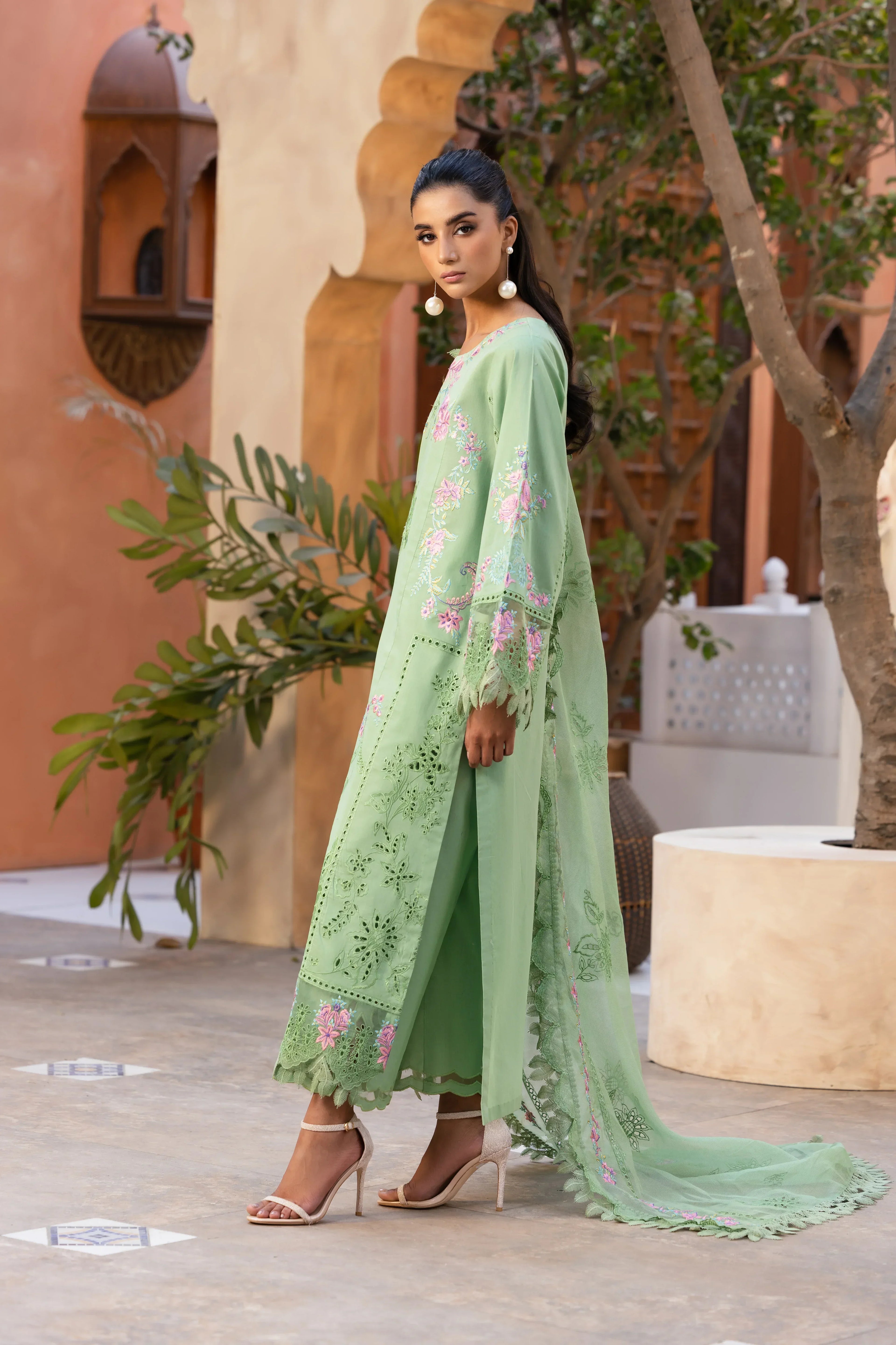 Zamurd – A Timeless Mint Green Elegance  Pret