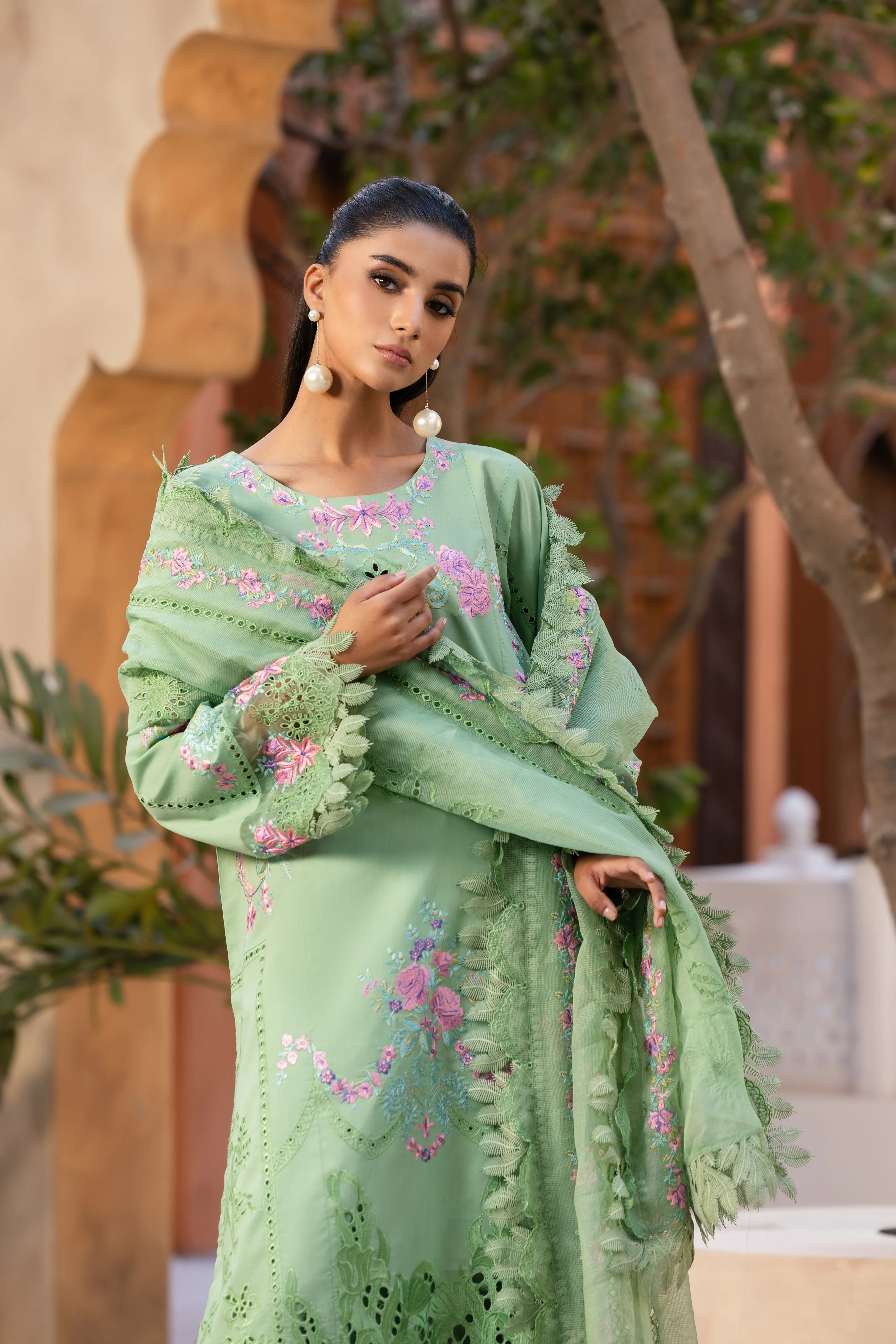 Zamurd – A Timeless Mint Green Elegance