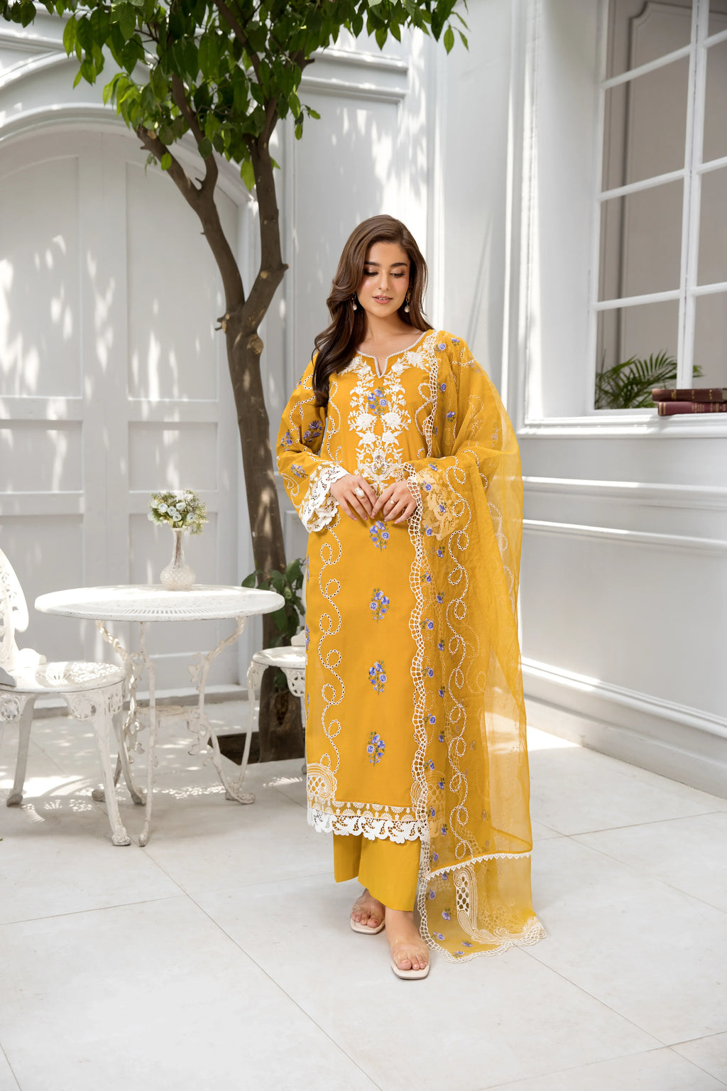 Kaisar –  3PC Pret Embroidered Lawn