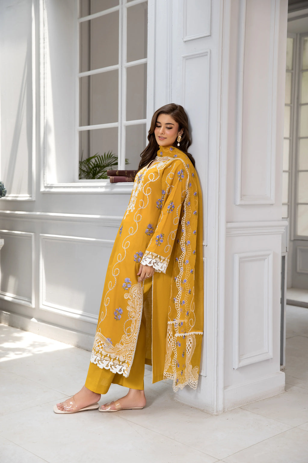 Kaisar –  3PC Pret Embroidered Lawn