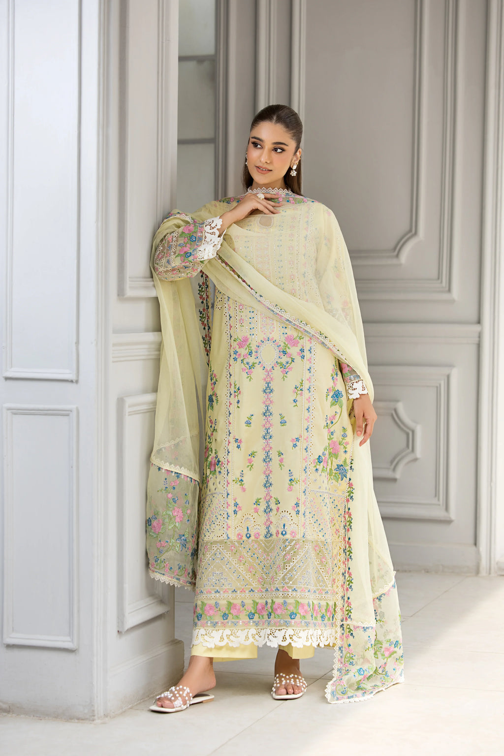 Nimora - Soft Glow in Pastel