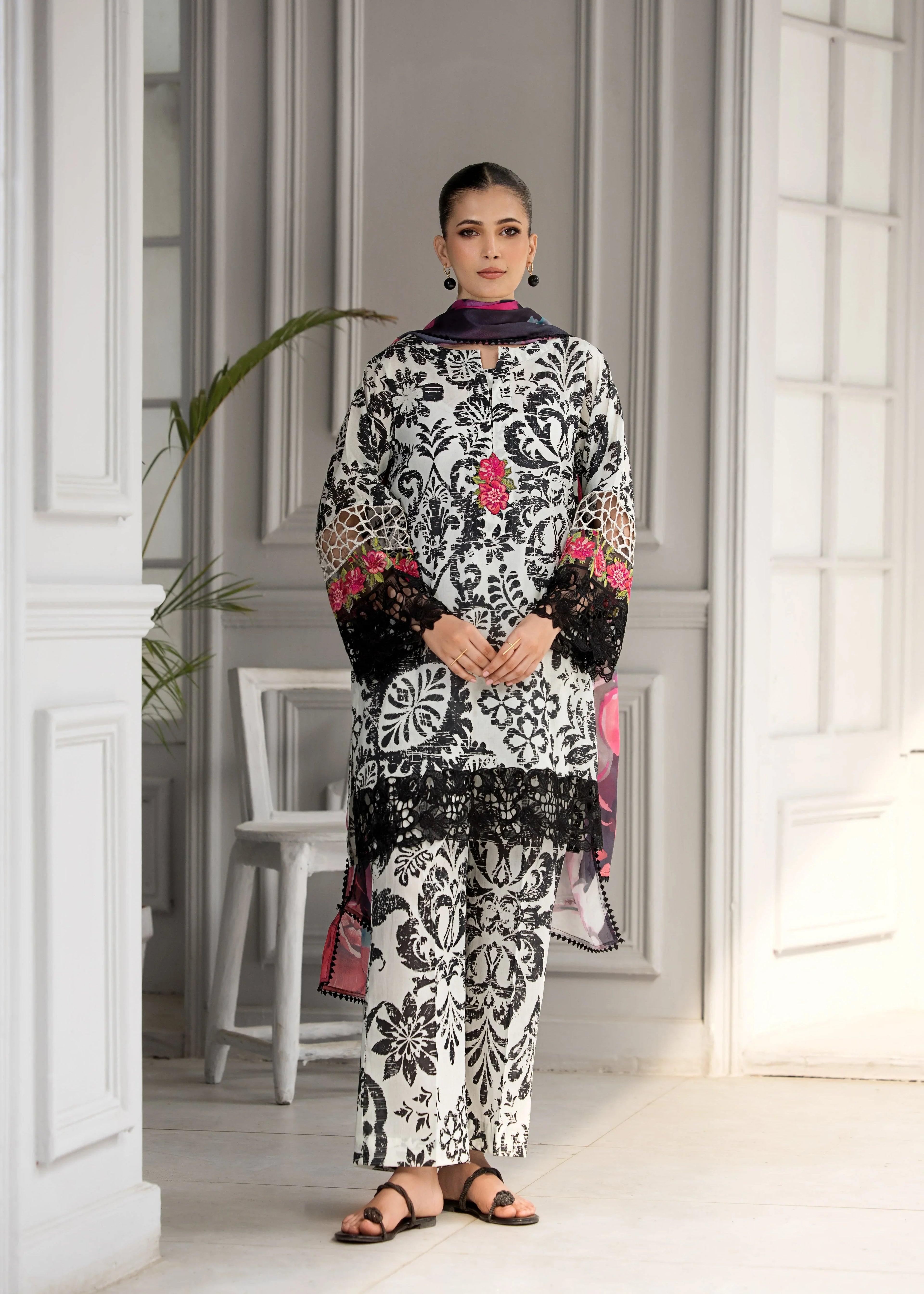 Noir Flora -3 Piece Embroidered Lawn Suit