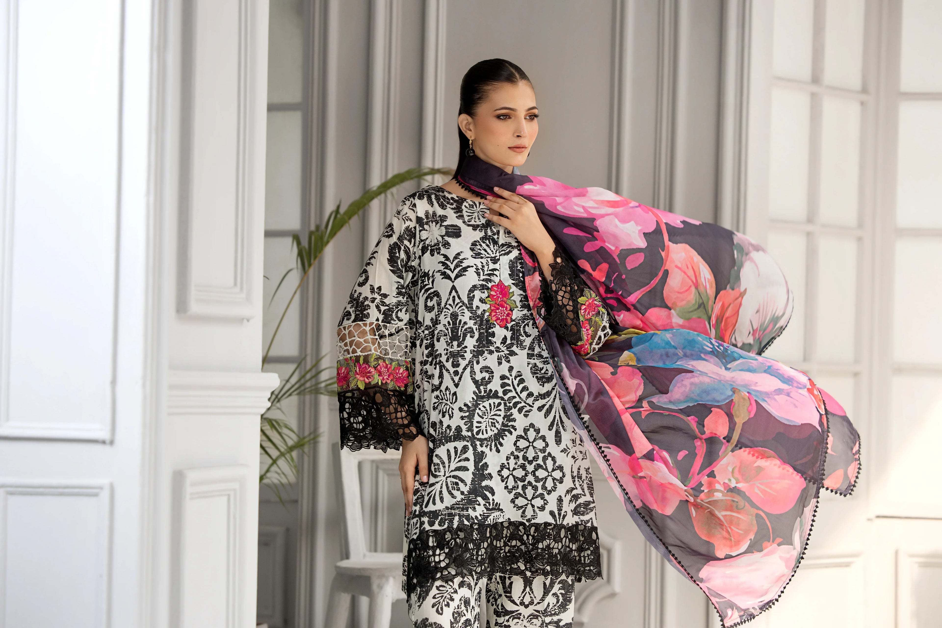 Noir Flora -3 Piece Embroidered Lawn Suit