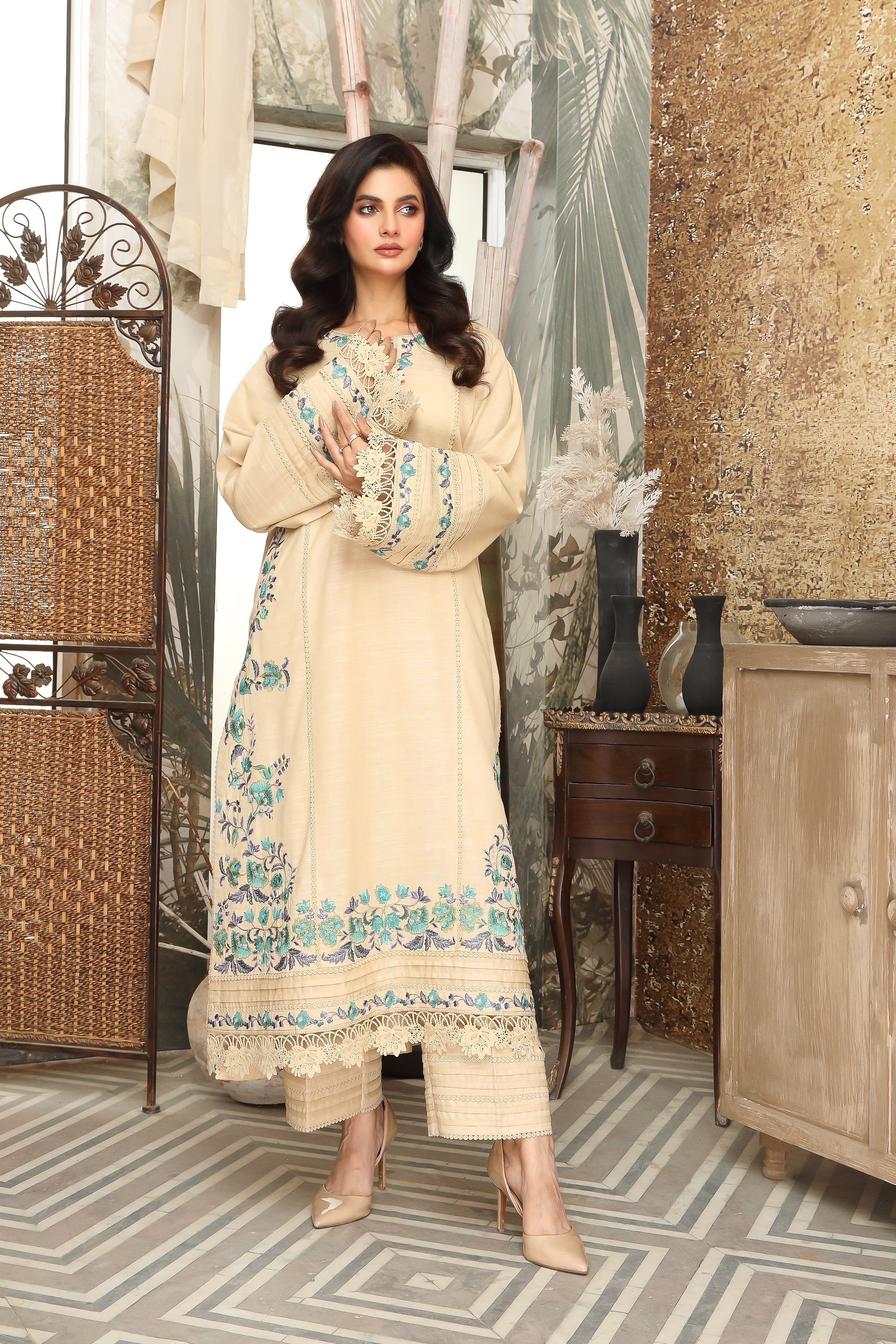 Elegant Embroidered Khaddar 2-Piece Stitched Dress