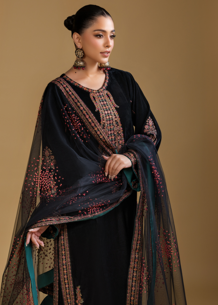 VM003-Midnight Velvet Charm