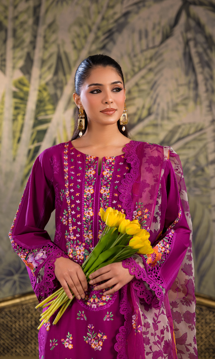 Tulip – Magenta Embroidered Lawn 3 Piece Suit