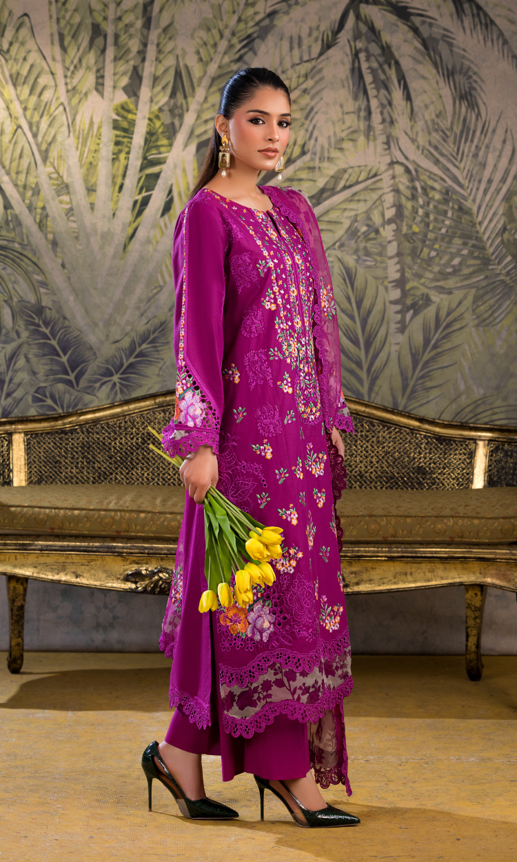 Tulip – Magenta Embroidered Lawn 3 Piece Suit