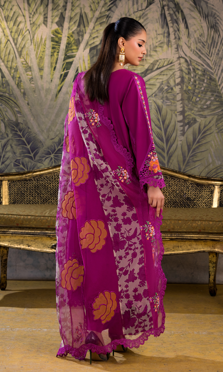 Tulip – Magenta Embroidered Lawn 3 Piece Suit
